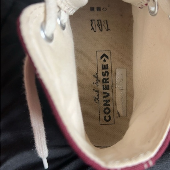 Vintage Maroon Converse - Picture 5 of 5